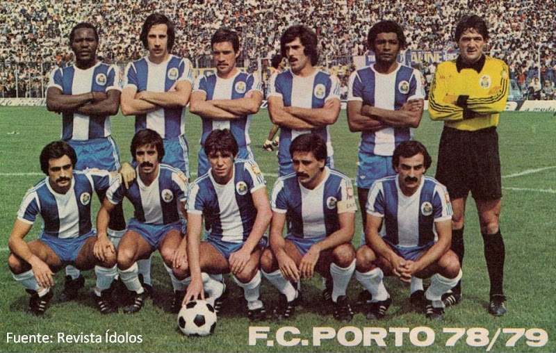 FC Porto team photo from 1978/79, six players standing and five crouching, in blue and white striped shirts