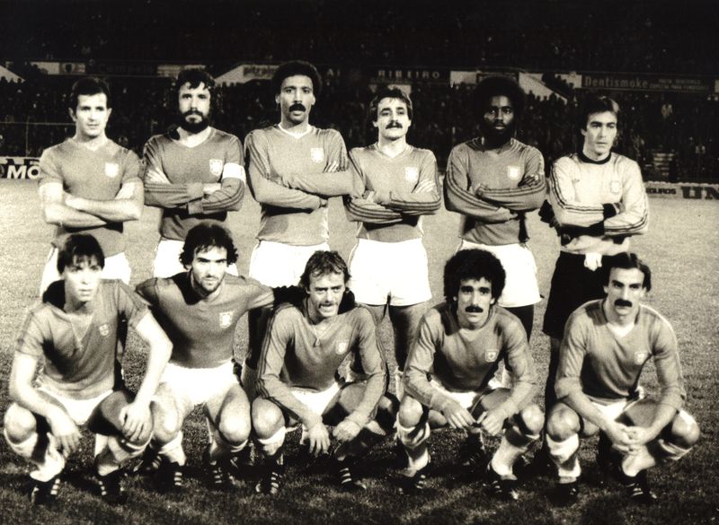 Black and white photo of the Portugal team lined up in two rows